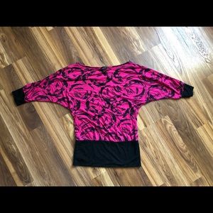 Womens Pink and black Rue21 quart sleeve shirt size L